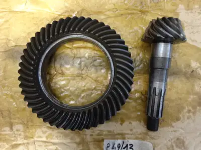 Crown wheel and pinion 13x49 for Maserati Indy and Quattroporte series 1-2, original. Price on reque...