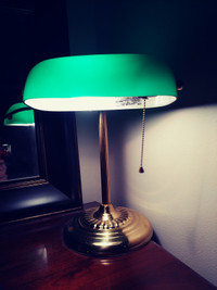 banker's lamp table lamp  brass stand, green g