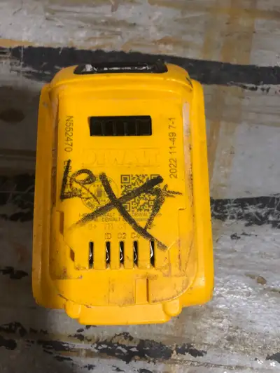 Dewalt 5Ah battery used and repaired, View more