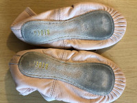Girls Ballet Shoes, Bloch, Size 12C