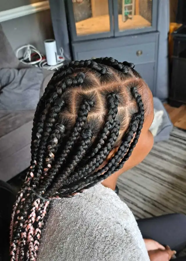 Travel Braider519876582520268808