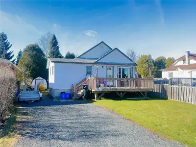 ATTENTION INVESTERS AND HANDY MEN. PRIVATE FINANCING AVAILABLE WITHH 5% DOWN. INCREDIBLE NEW SUDBURY...