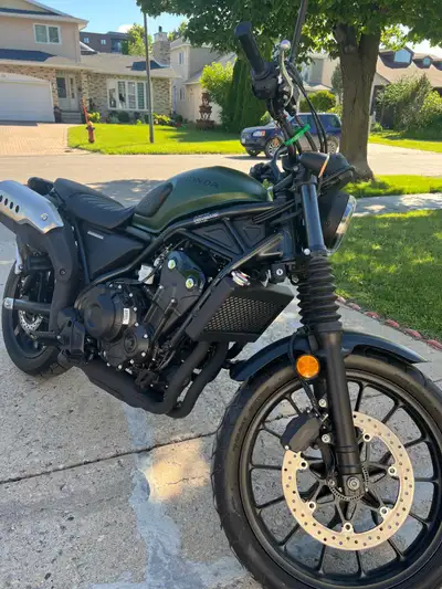 Selling this awesome motorbike with only 200 kms. No issues, no dents or any scratches. Looks and ri...