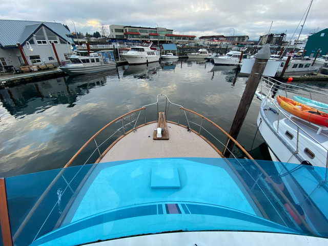 Tollycraft 40’ Tri Cabin, Live aboard.  in Other in Campbell River - Image 3