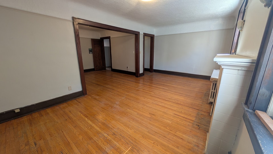 1 bedroom plus den 3