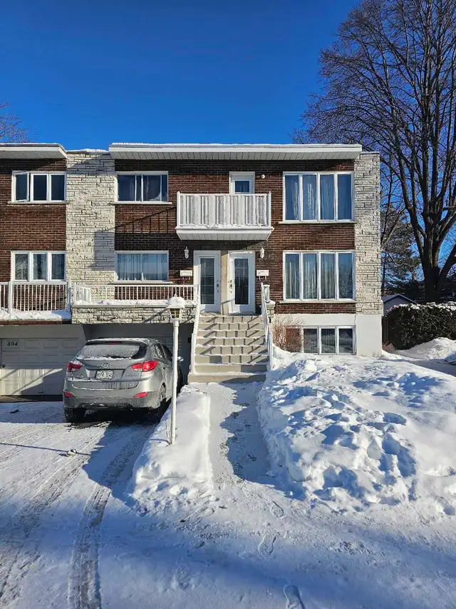 3 ½ lumineux à Longueuil – Chauffage inclus, stationnement