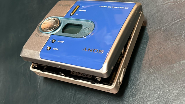 Sony Mini-Disc Walkman MZ-N420D in Other in Oshawa / Durham Region - Image 2