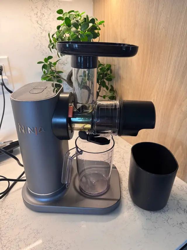 FOR SALE: Ninja JC151C Cold Press Juicer – Compact Slow Juicer in Processors, Blenders & Juicers in Cambridge - Image 3