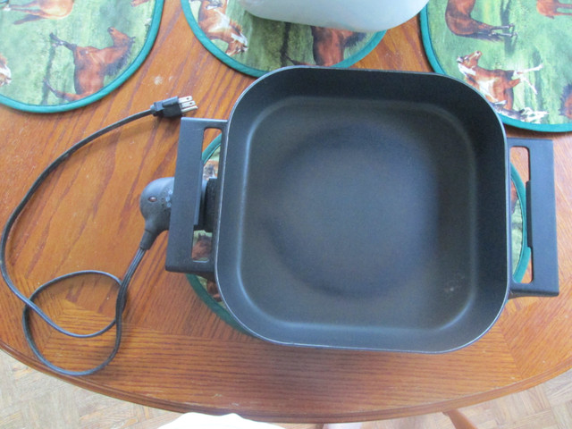 Rival electric fry pan in Microwaves & Cookers in Peterborough - Image 2