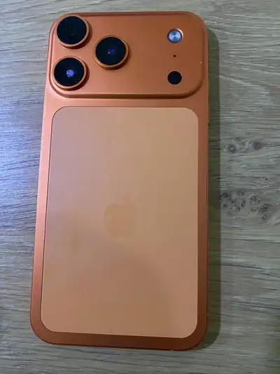 iPhone copper orange in mint condition , View more