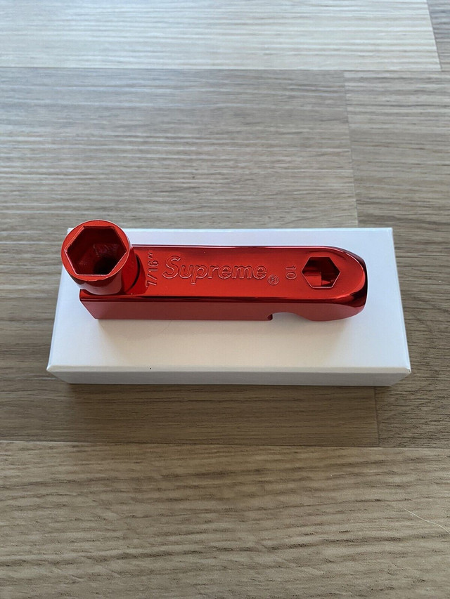 Supreme skate cheap tool