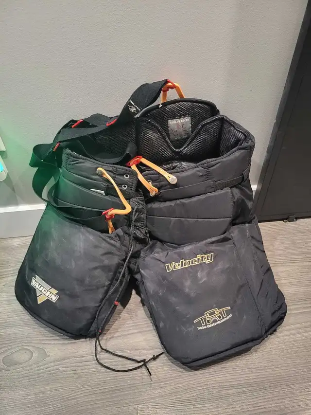 equipement de gardien de but in Hockey in City of Montréal - Image 5