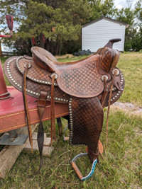 15.5" western saddle 