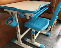 Pupitre pour enfant / Desk for children Prime Cables