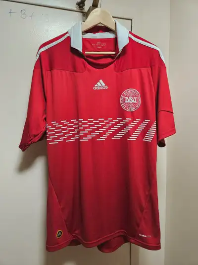 Denmark National Team Adidas jersey (2010) size L (men's) LIKE NEW