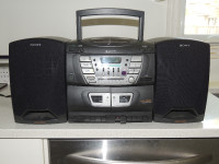 Sony CFD-ZW165 Portable AM/FM Stereo CD Dual Cassette Boombox