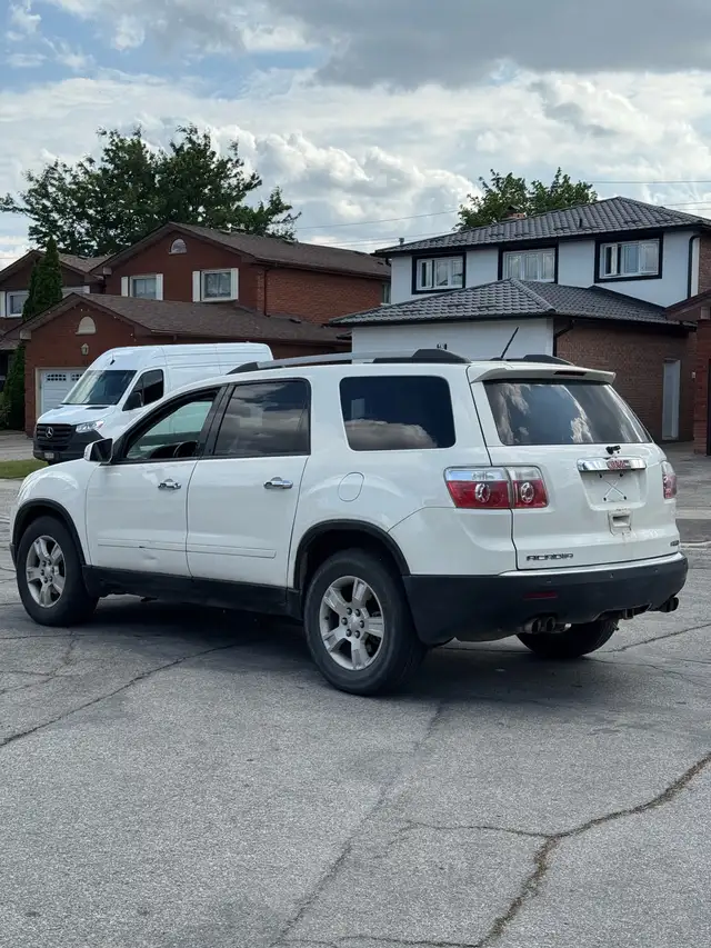 2010 GMC Acadia SLE62863707285762122