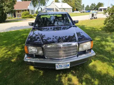 1987 Mercedes Benz Diesel Sedan 300SDL in excellent condition with low kilometers Never winter drive...
