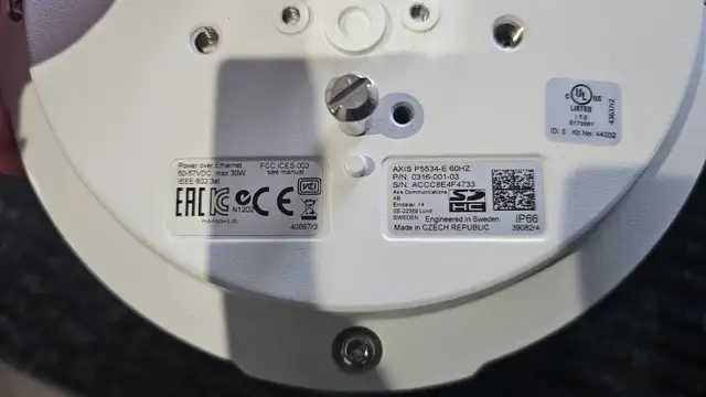 AXIS P5534 / 5534E PTZ Security Camera428495575775324161