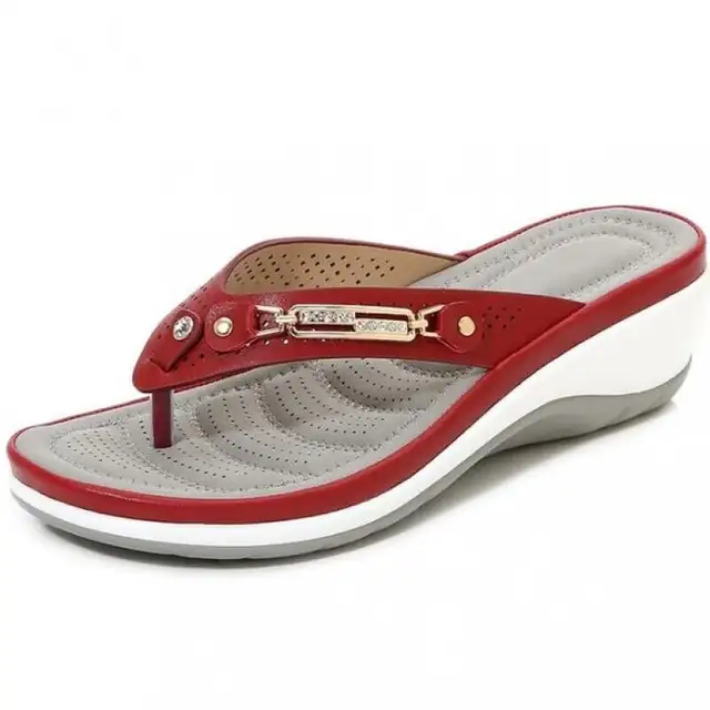 2022 Women’s Slippers Summer New Fashion Beach Sandals FlipFlop in Women's - Shoes in Oshawa / Durham Region - Image 3