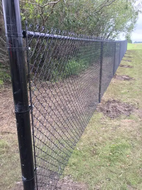 ALBERTA WILD WEST FENCING LTD / MULCHING in Fence, Deck, Railing & Siding in Edmonton - Image 5