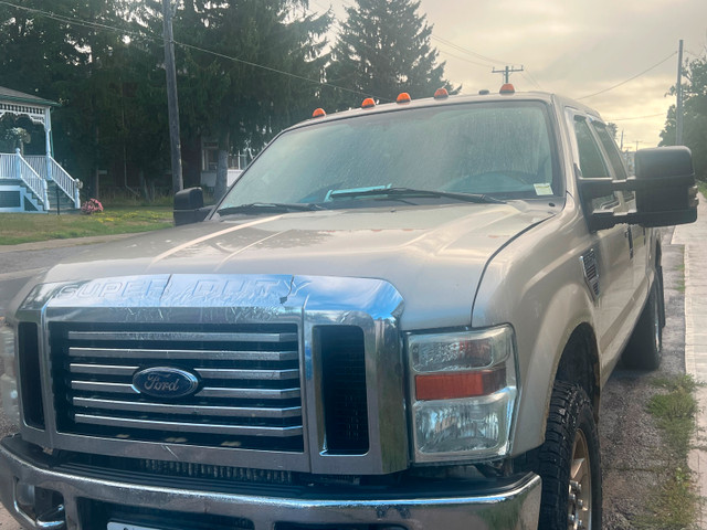2008 f250 in Cars & Trucks in Kawartha Lakes - Image 2