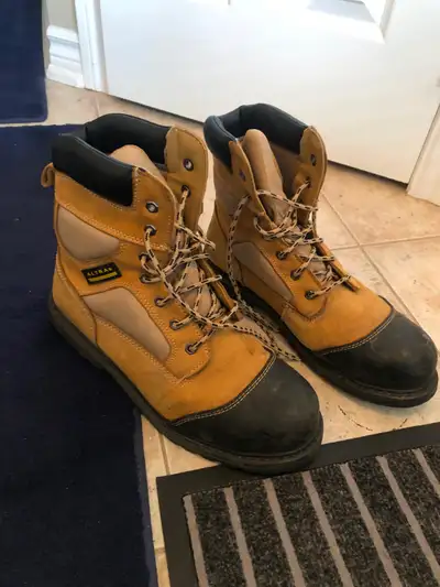 Safety boots, View more
