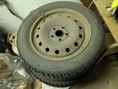 Selling a complete set of 5 winter tires mounted on 5-bolt steel rims. Great option for the upcoming...