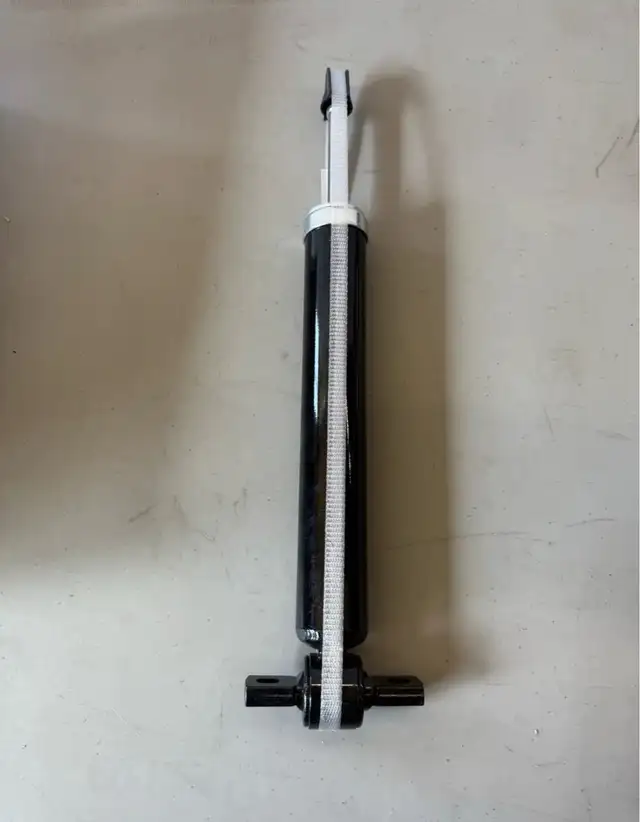 Unity Shock Absorbers Ford Lincoln in Other in Hamilton - Image 9