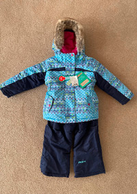 Brand New Gusti Girl Snowsuits size 4T