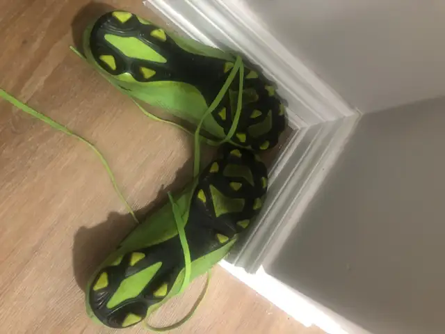 Soccer cleats in Soccer in Hamilton - Image 3