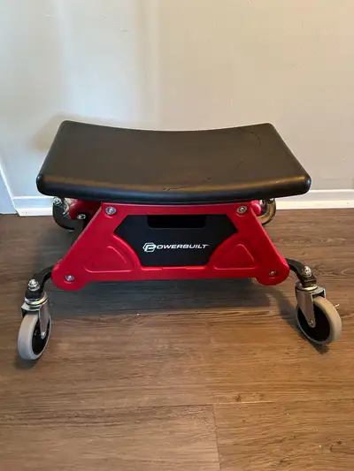 Banc de mécanicien roulant Powerbuilt, capacité de 300 lbs,