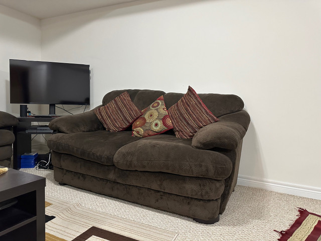 Couch for sale/ Oakville  in Couches & Futons in Oakville / Halton Region - Image 2