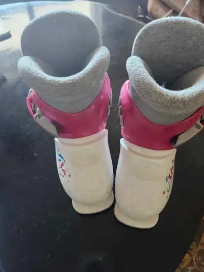 down hill boots abd skis for kid, View more