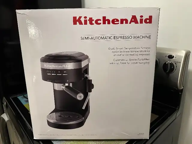 KitchenAid Semi-Automatic Espresso Machine in Coffee Makers in Winnipeg - Image 7
