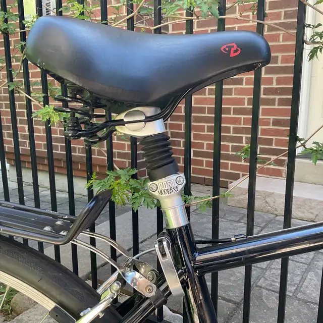 Trek Multitrack 730 bike - steel frame in Cruiser, Commuter & Hybrid in Oakville / Halton Region - Image 8