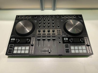 Native Instruments: TRAKTOR Kontrol S4 MKIII