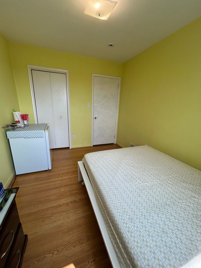 private room for rent  in Long Term Rentals in Mississauga / Peel Region - Image 2