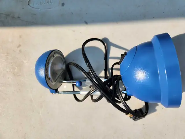 Desk Lamp in Indoor Lighting & Fans in Kitchener / Waterloo - Image 4