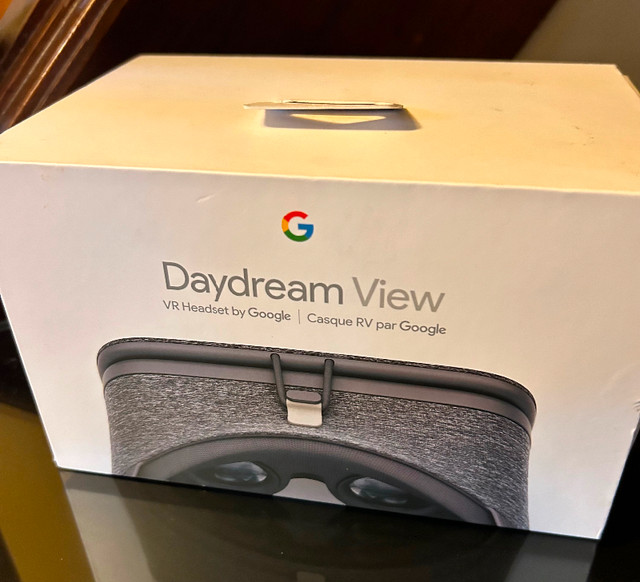 Google daydream view goggles NIB Donlands O'Connor slate gray in General Electronics in City of Toronto - Image 3