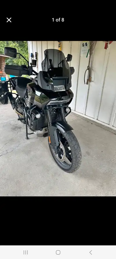 Dad has passed away and left me this beauty i dont know much about bikes but i do know him and it wo...