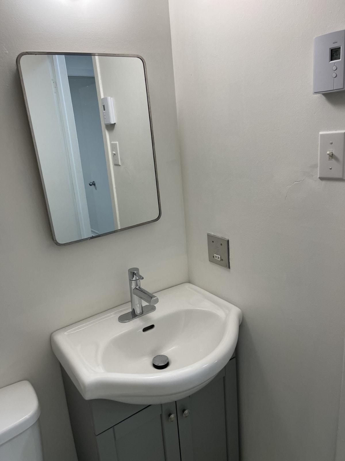 Brossard renovated 3 1/2 near REM panama station — photo 3