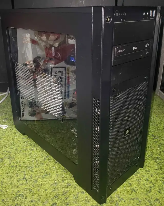 Computer Gaming414908056769679360