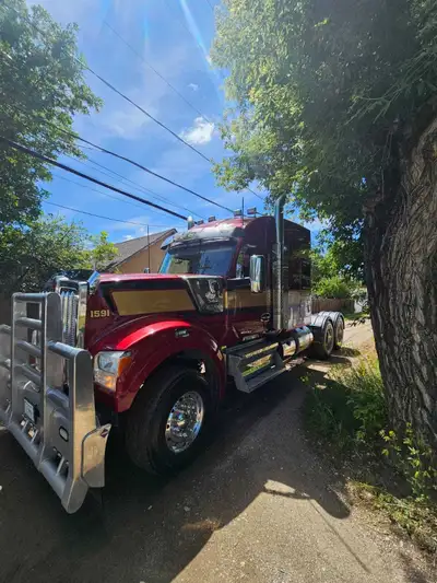 2021 Kenworth W990 18 speed eaton Cummins X15 605 46 rears one owner very well maintained. For the a...