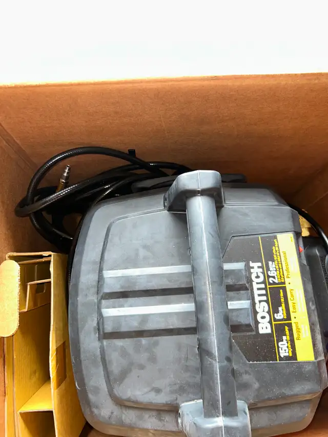 Bostitch Air Compressor & Nailer Kit in Power Tools in Kingston - Image 10