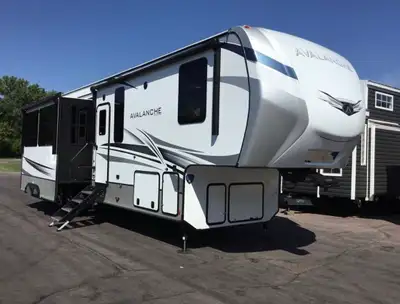 Fiftwheel Keystone avalanche 390ds! Full équipé, View more