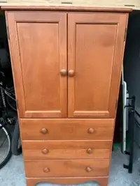 Belle armoire brune