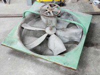 Industrial exhaust fan - 6 blades / 30 inch diameter 