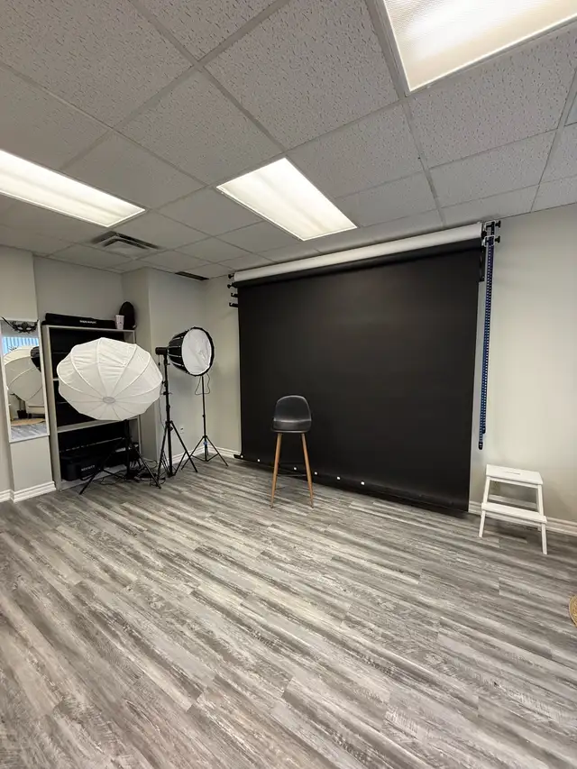 PHOTOSTUDIO + photographer 62863224025603122