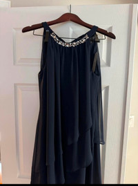 Size 6 dress (new)